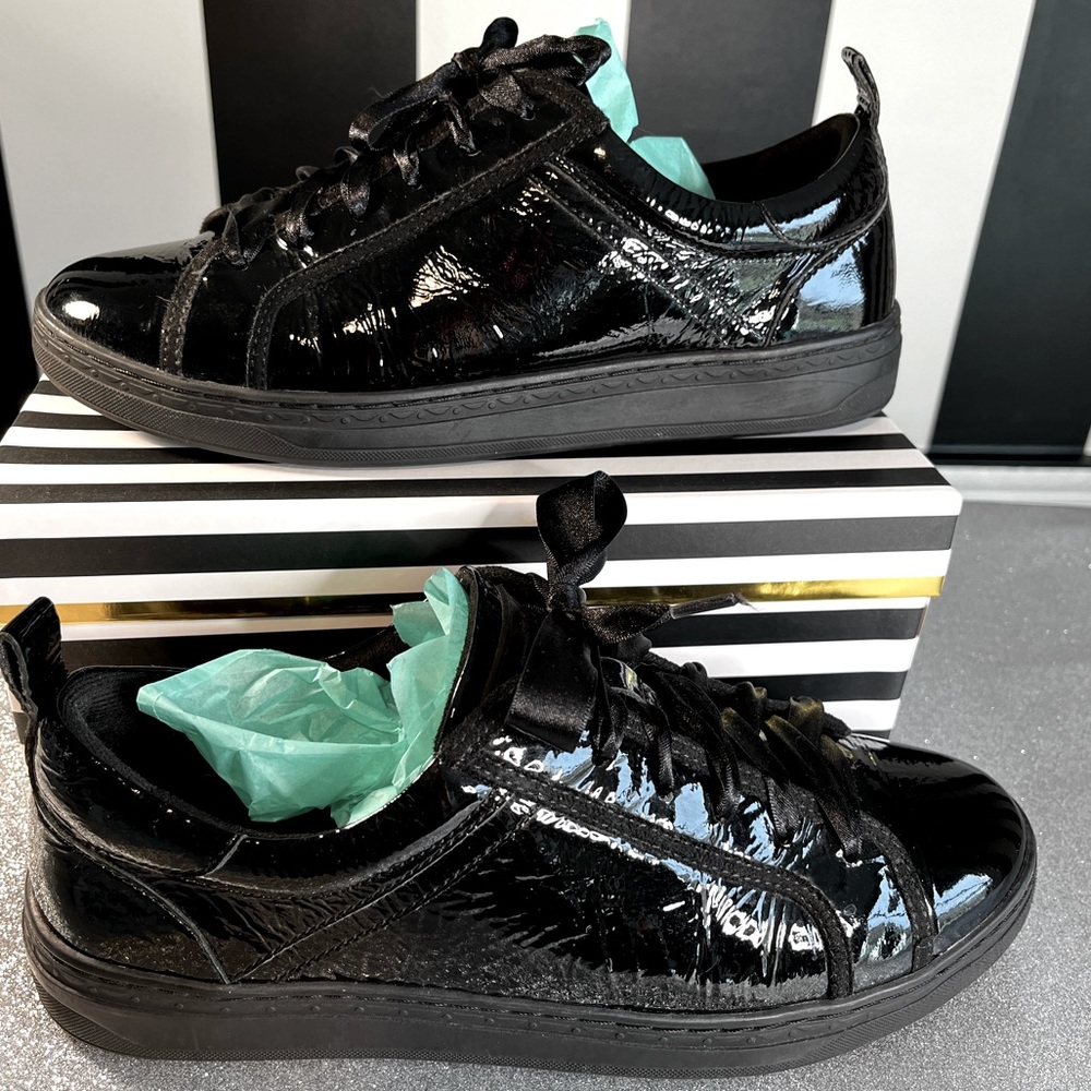 Earth Shoe Zinnia patent leather